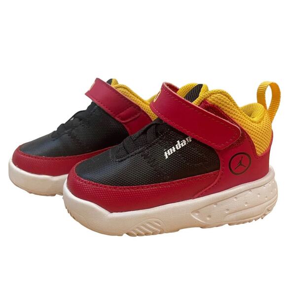 Jordan Max Aura 3 Athletic Sneakers Toddler Size 4 Gym Red University Gold - Picture 1 of 8